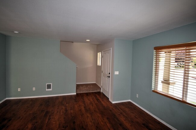 Building Photo - 8724 Stockholm Ln NE