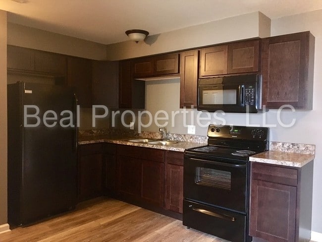 Building Photo - 612 John Anderson Ct