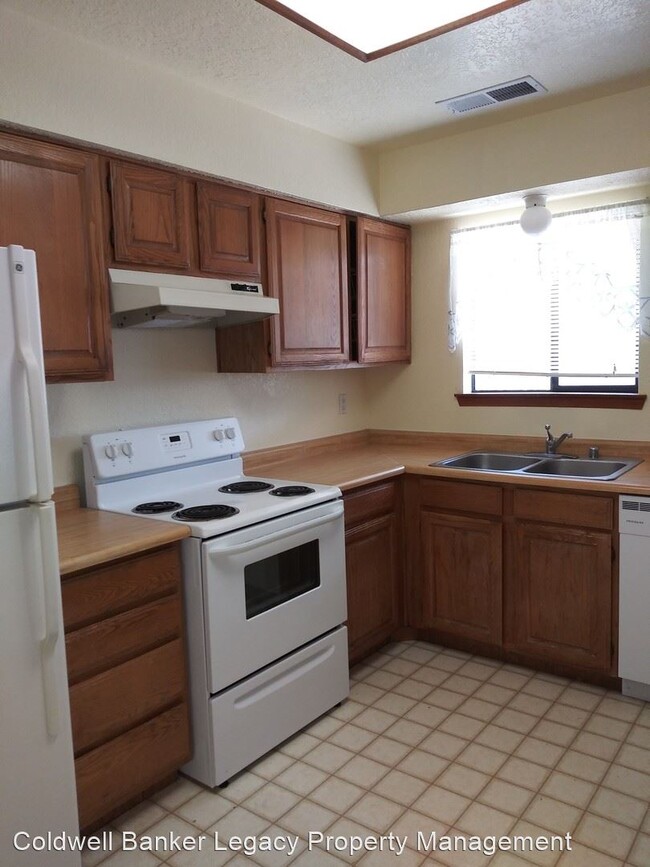 Building Photo - 3 br, 2 bath House - 4908 BUTTERFIELD TR NW