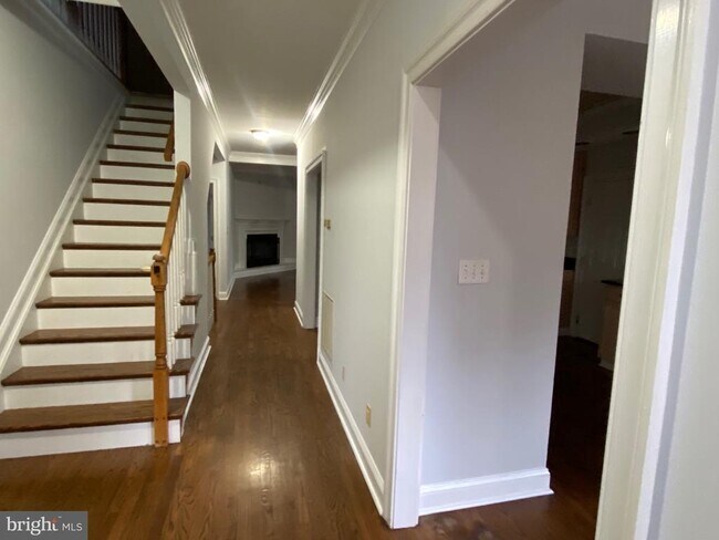 Foto del edificio - 4115 Corbin Hall Ln