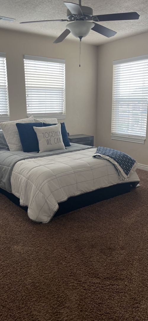 Building Photo - 3 Bed 2.5 Bath Townhome in Vernal!!