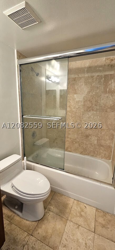 Foto del edificio - 3300 NE 191st St