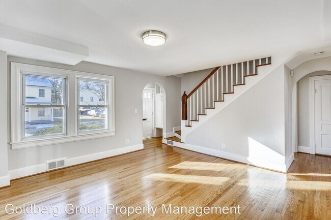 Building Photo - 5 br, 3 bath House - 304 Lincoln Avenue