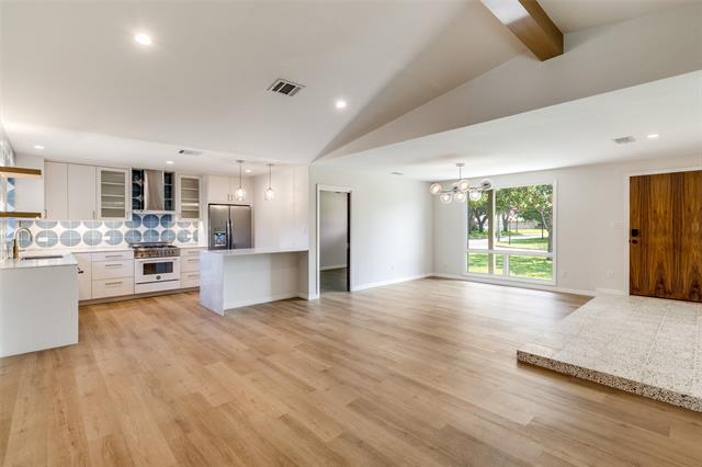 Foto del edificio - 3837 Clubway Ln