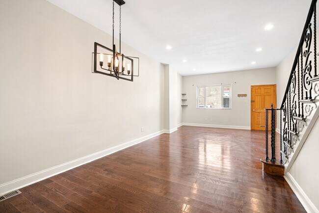 Foto del edificio - 2725 E Indiana Ave