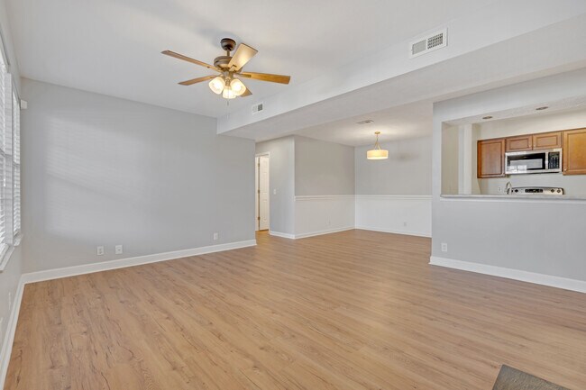 Building Photo - 151 N Timber Dr