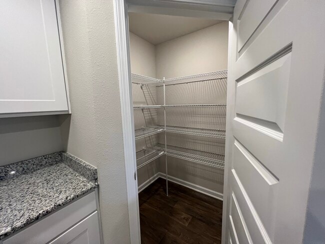 Building Photo - 10681 Northern Dancer Ct