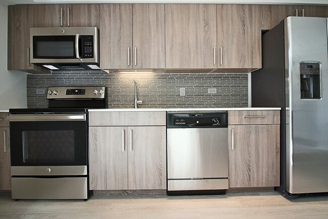 Photo - 898 S Ashland Ave Apartment