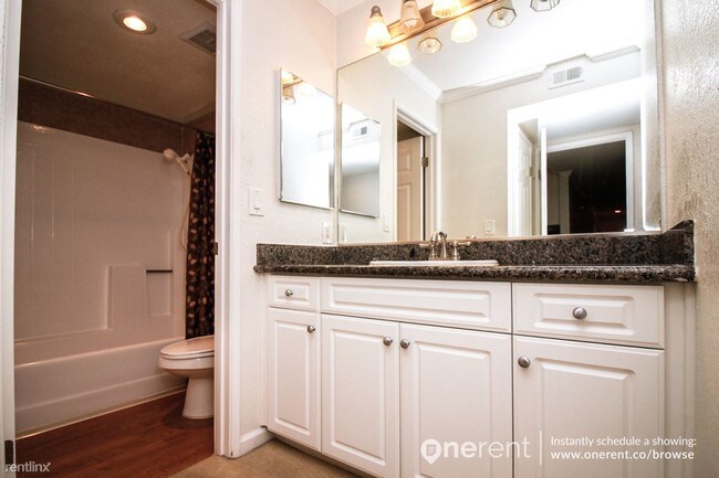 Building Photo - 620 Canyon Oaks Dr