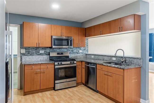 Foto del edificio - 6432 26th St W
