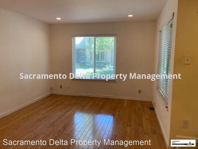 Foto del edificio - 3 br, 2.5 bath House - 151 Fairgrounds Drive