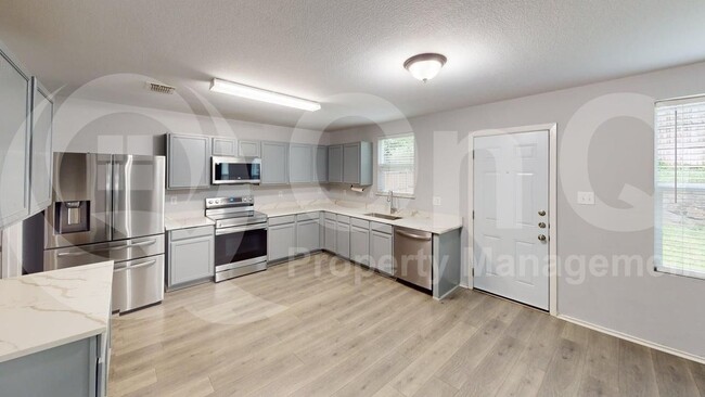 Building Photo - 5301 Mountain Pointe Dr