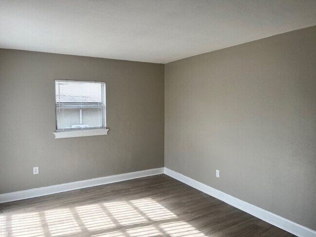 Foto del edificio - 1539 Hialeah St