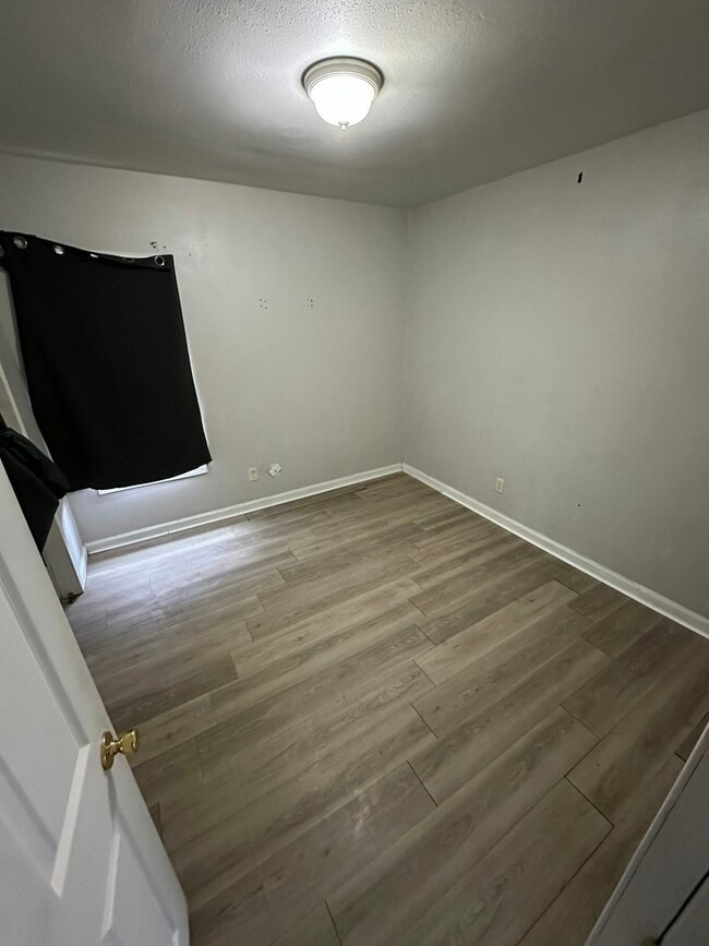 Building Photo - 1767 Pine St