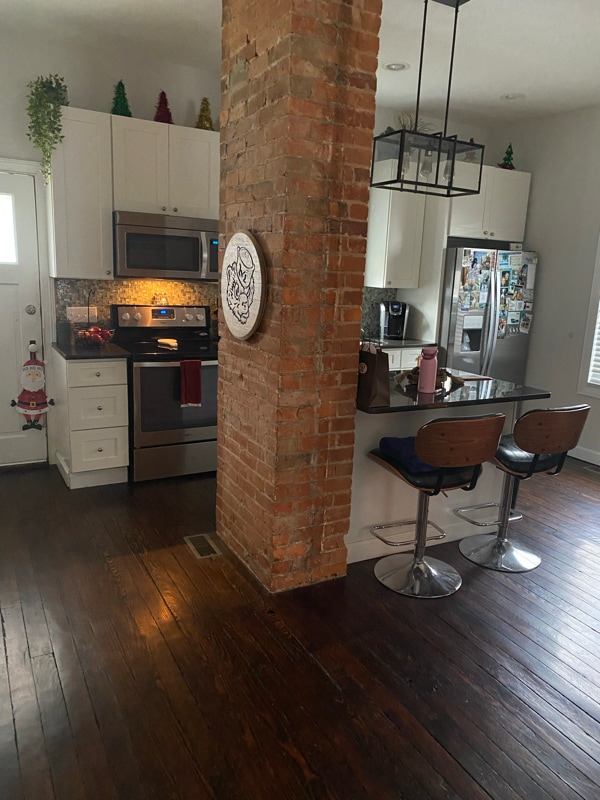 Building Photo - 3751 Mt Vernon Ave