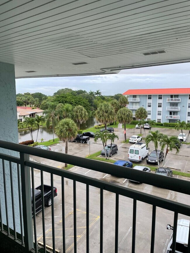 Foto del edificio - Charming Apartment in Fort Lauderdale