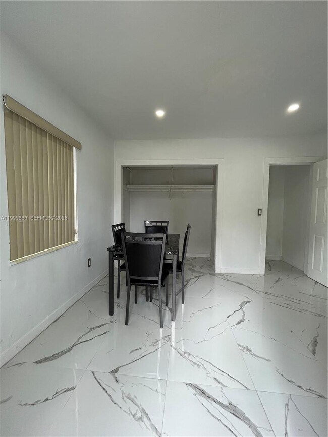 Foto del edificio - 1081 NW 185th Dr