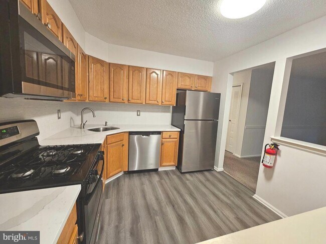 Foto del edificio - 48 Juniper Way