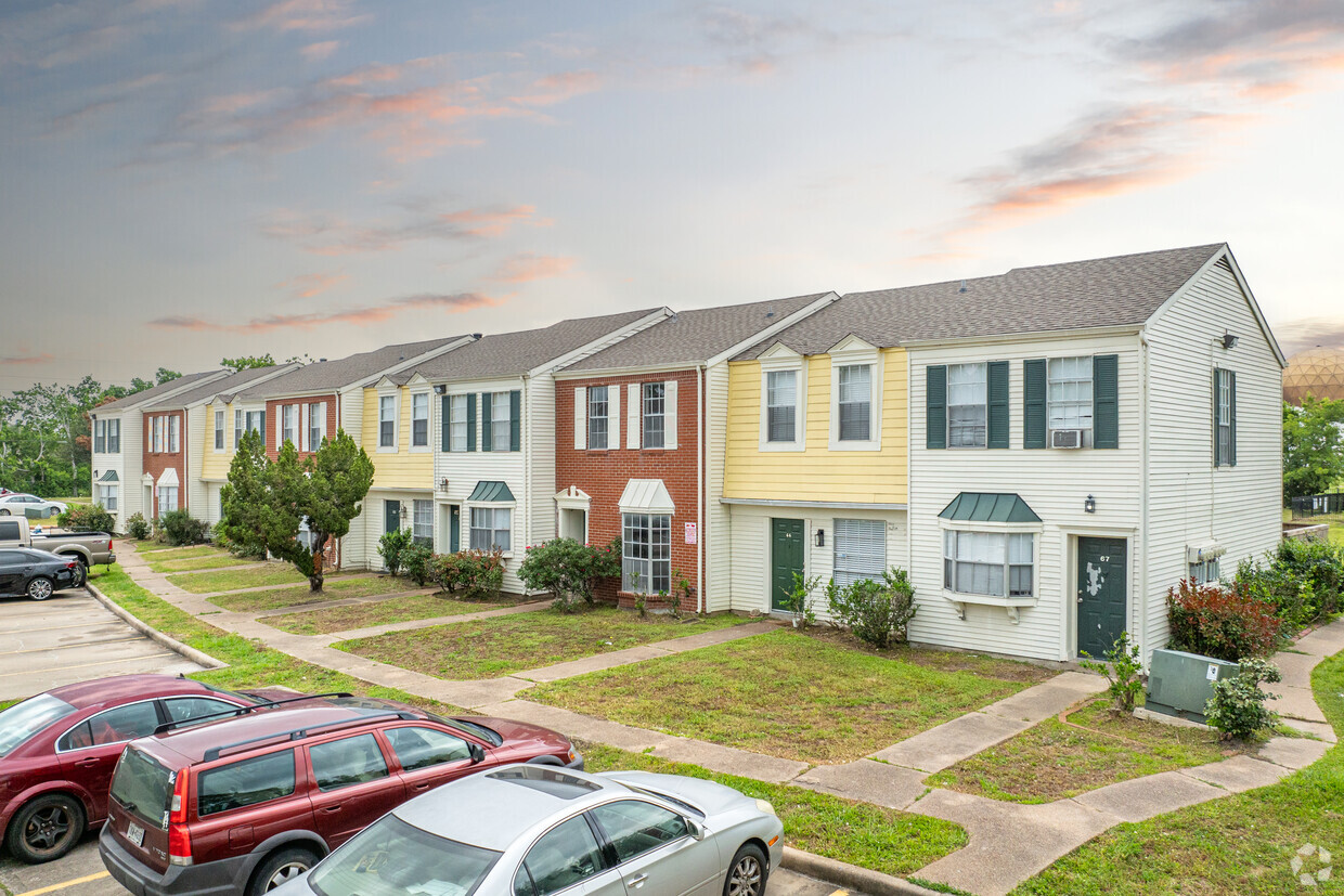 Building Photo - 12910 Ashford Point Dr