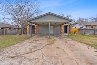 Building Photo - 6808 Wentworth Dr