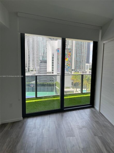 Foto del edificio - 801 S Miami Ave