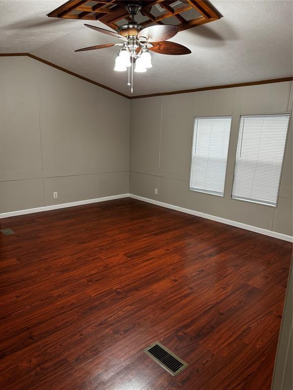 Foto del edificio - 214 County Rd 3313