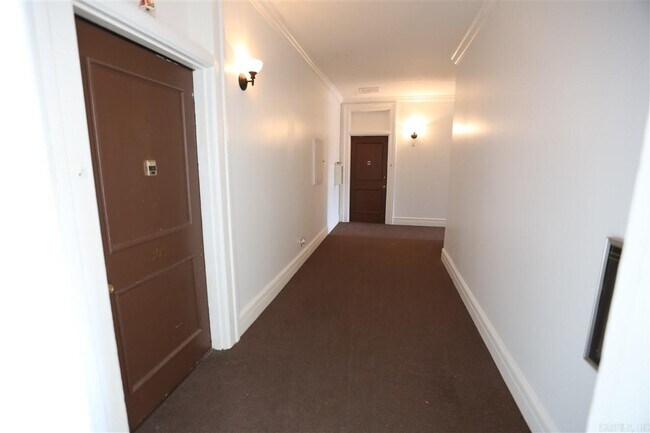 Foto del edificio - 101 S Victory St