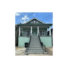 Building Photo - 1525 N Broad St
