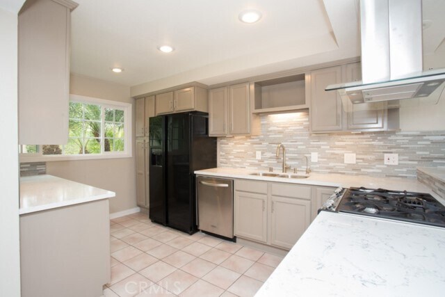 Primary Photo - 331 Riviera Dr