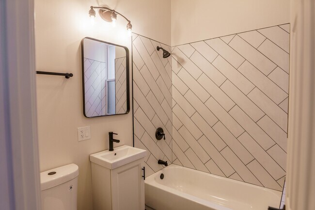 Foto del edificio - 6613 S Vernon Ave