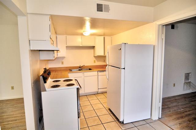 Building Photo - 1814 Randolph Dr
