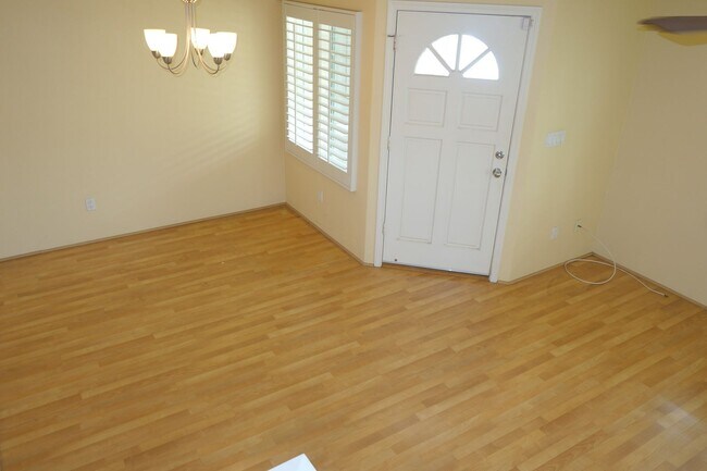 Building Photo - 3 BD/2.5 BA in Ewa Beach