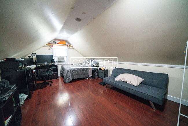 Foto del edificio - 4 Iroquois St