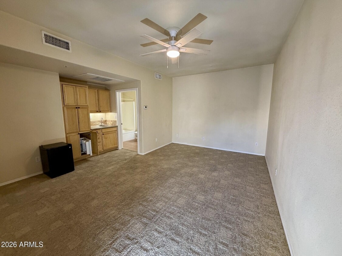 Building Photo - 16545 E Gunsight Dr