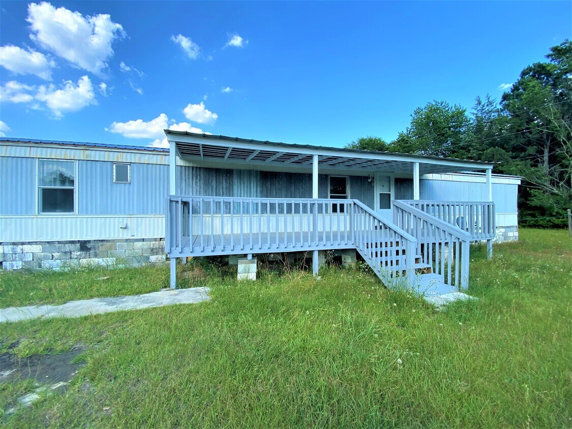 Primary Photo - 146 Wildflower Ln