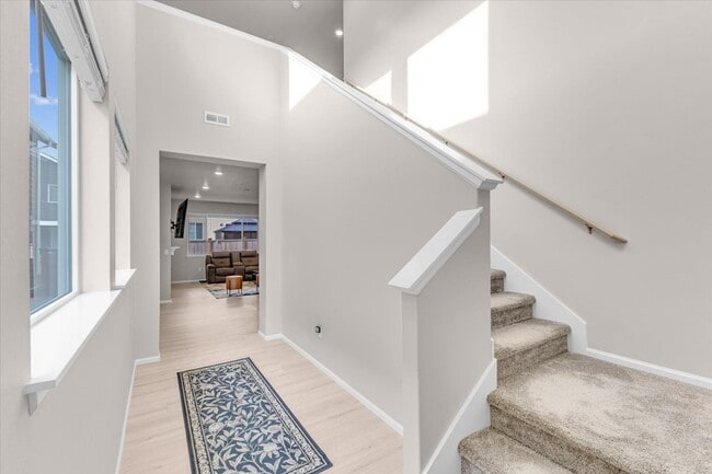 Building Photo - 1521 10th Pl