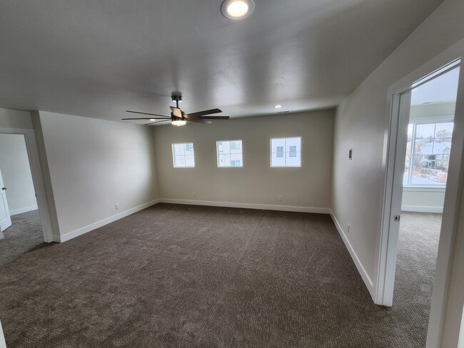 Foto del edificio - 1349 E Bluebell Ct