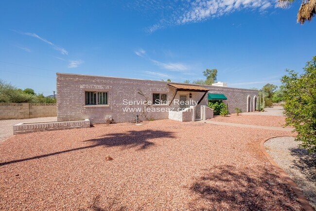 Foto del edificio - 7117 E Jenan Dr