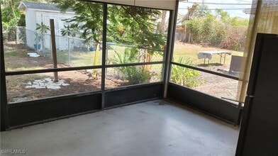 Building Photo - 585 106th Ave N