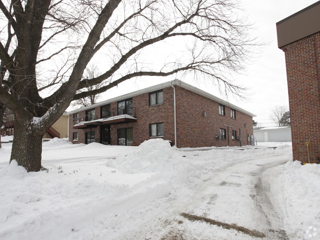 Building Photo - 115 Wedgewood Dr