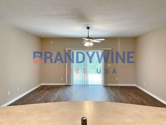 Foto del edificio - 50% OFF! No Application Fees - Move-in by ...