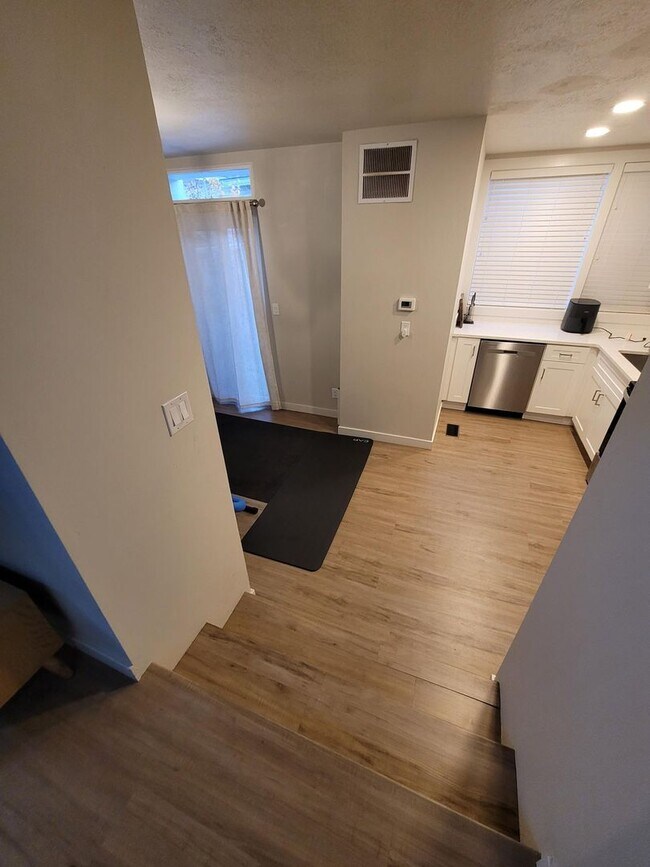 Foto del edificio - Cherry Lane Commons