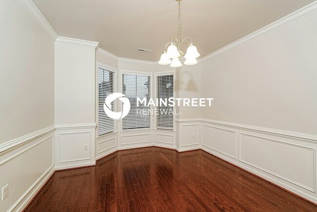 Foto del edificio - 4 Bedroom Pet-Friendly Home in CALERA, AL ...
