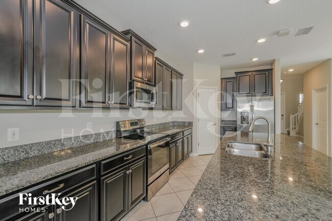 Foto del edificio - 9835 Ivory Dr