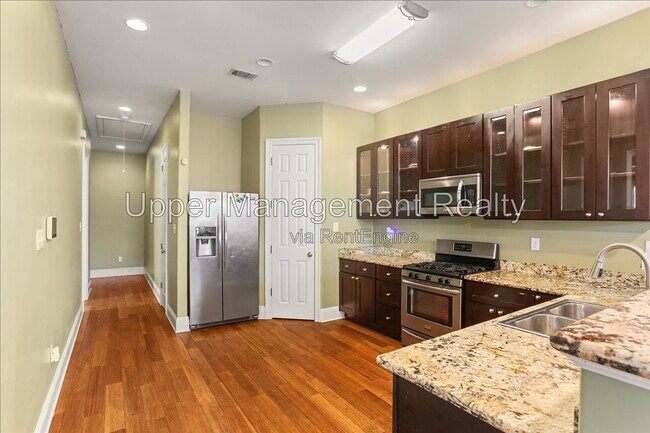 Foto del edificio - 523 S Hennessey St