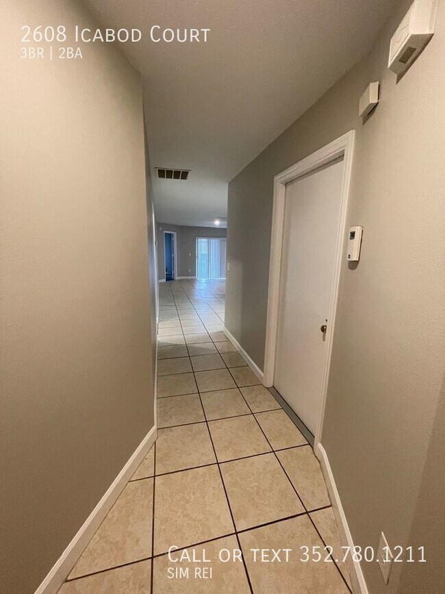 Building Photo - NEWLY RENOVATED 3/2 Duplex near Sleepy Hol...