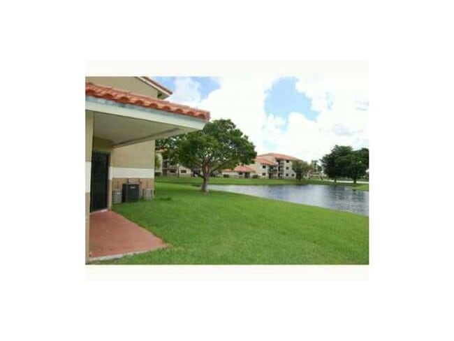 Foto del edificio - 1bd /1 ba Graet Location!