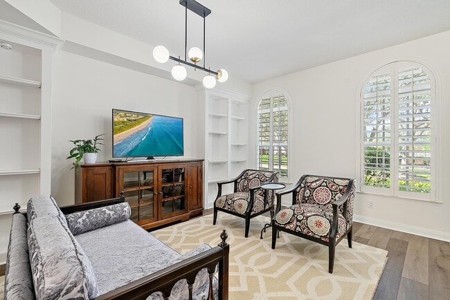Building Photo - 196 Poinciana Dr