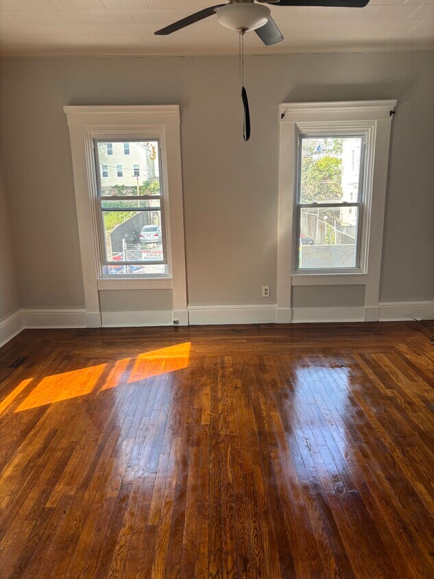 Foto principal - 1520 Purchase St