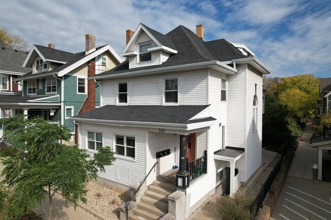 Building Photo - 315 N Blair St